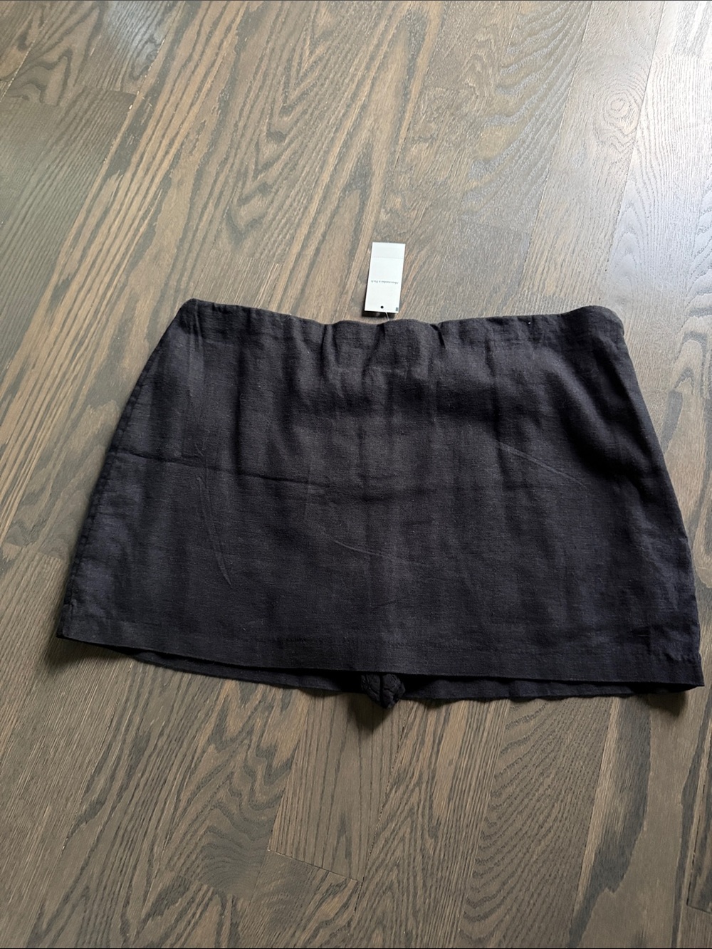 Abercrombie and Fitch Scarlet Mini Skort Mid Rise (Large)